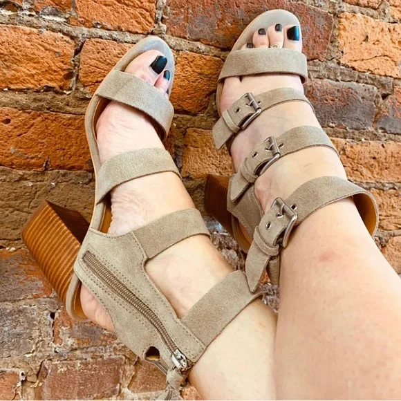 DSW • Crown Vintage Elsey Sandal - Picture 15 of 15